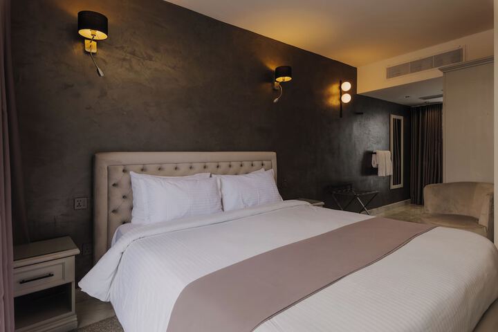 Room 44 of 67