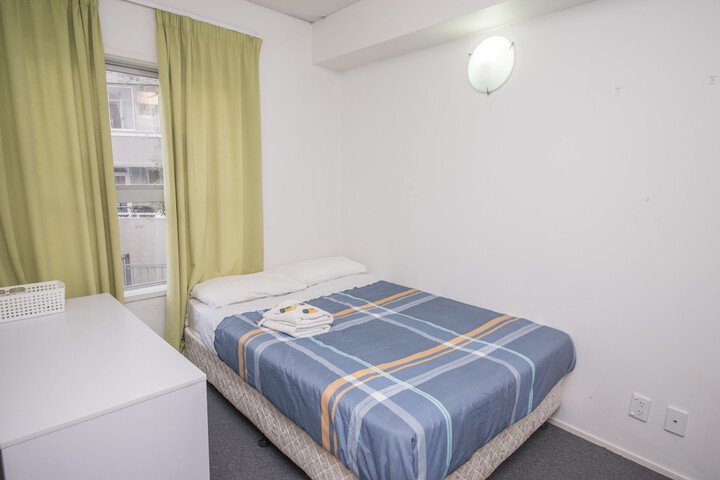 Room 7 of 20