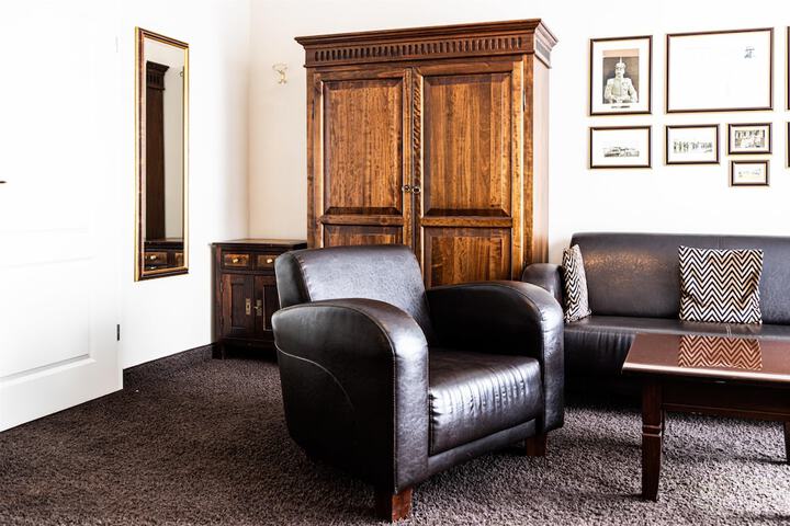 Room 38 of 123