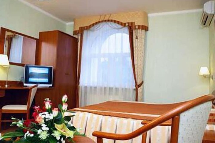 Room 7 of 43