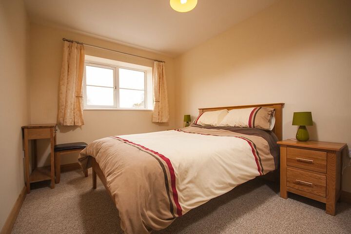 Room 2 of 63