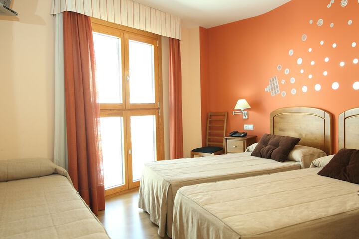 Room 10 of 30