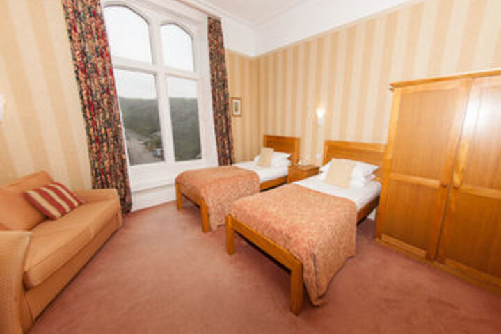 Room 37 of 87