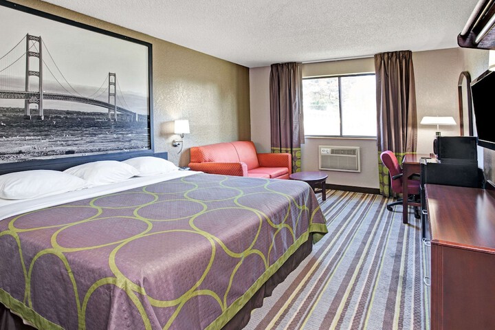 1 King Bed (7 of 9)