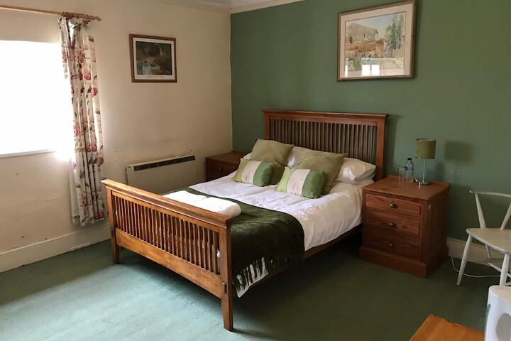 Room 10 of 38