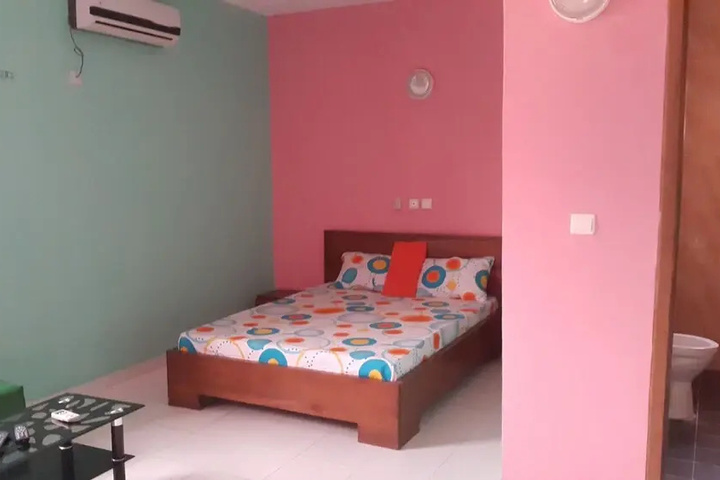 Room 2 of 17