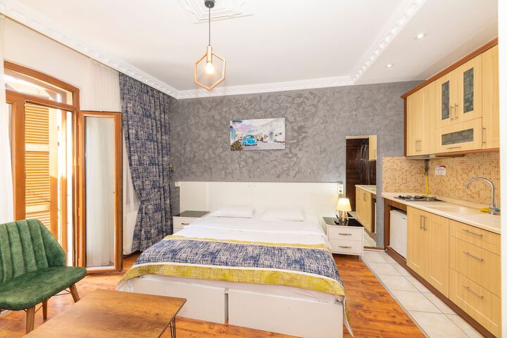 Room 100 of 138