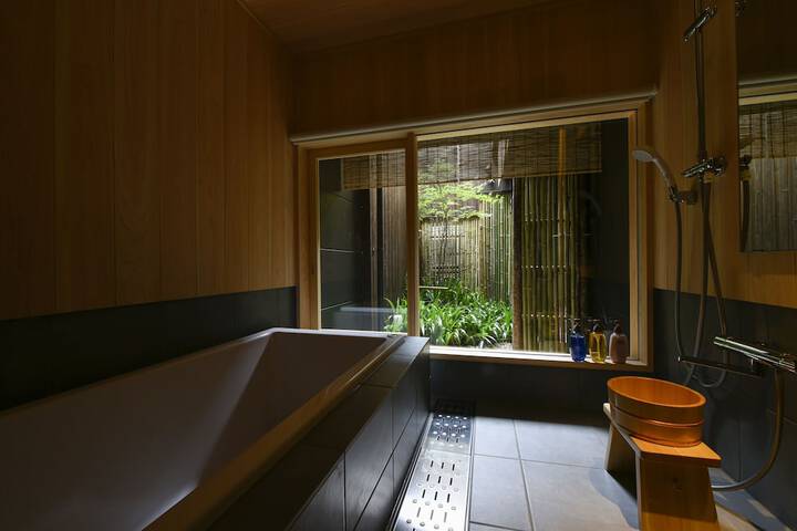 Room 29 of 52