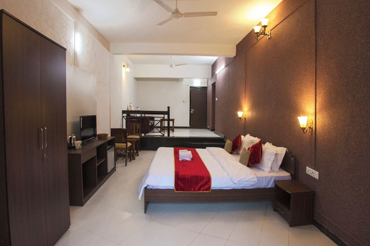 Room 11 of 29
