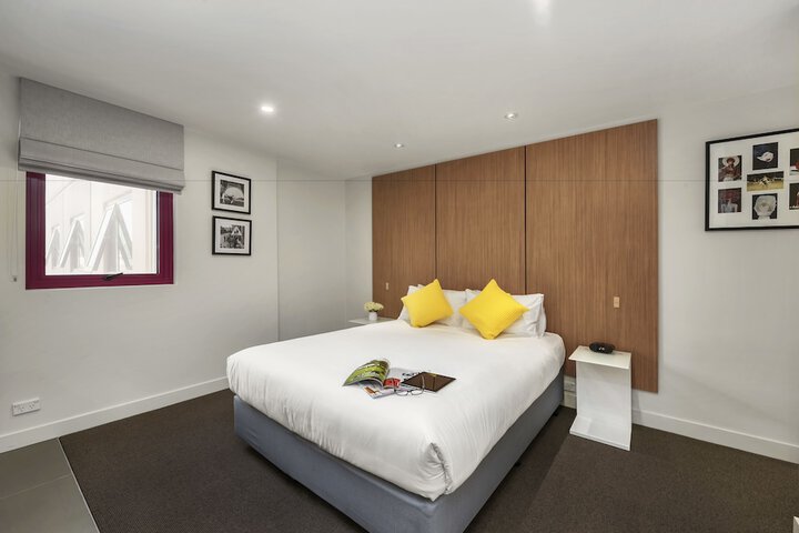 Room 6 of 43