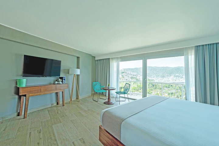 Room 34 of 165