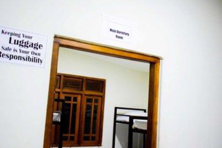 Room 32 of 49