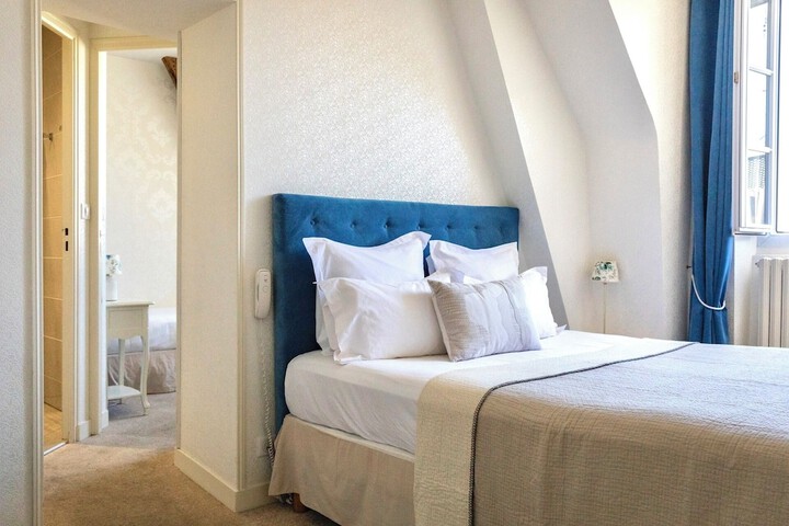Room 45 of 112