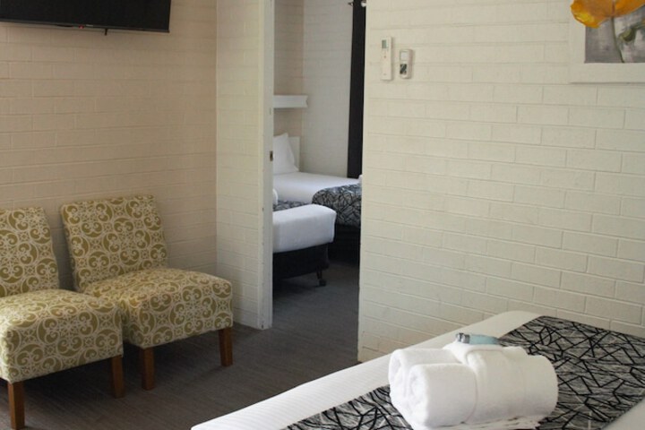 Room 30 of 52