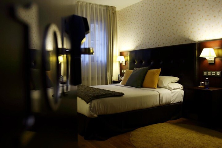 Room 17 of 54