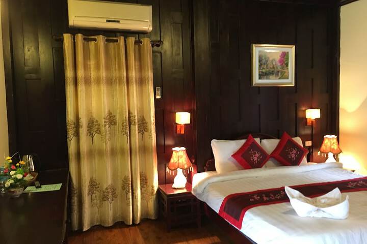 Room 10 of 29