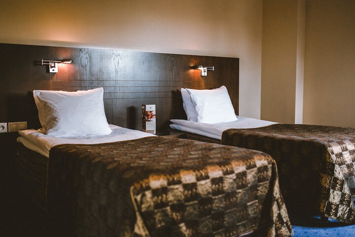 Room 13 of 85