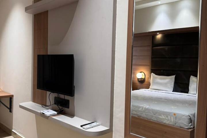Room 3 of 22