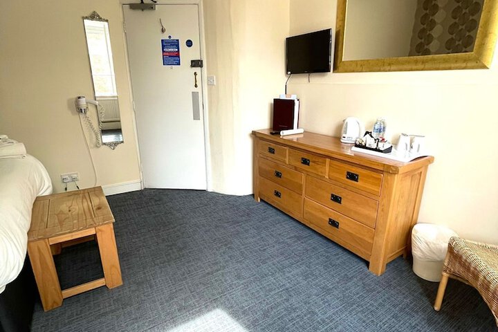 Room 9 of 59