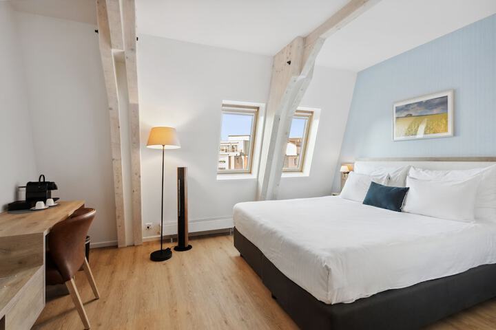 Room 8 of 29