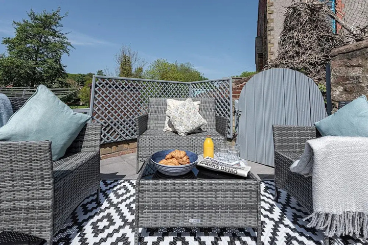 Terrace/Patio 6 of 15