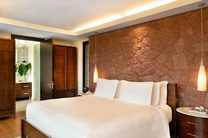 Room 34 of 125
