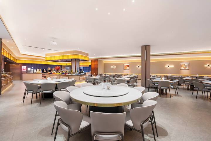 Dining 52 of 71