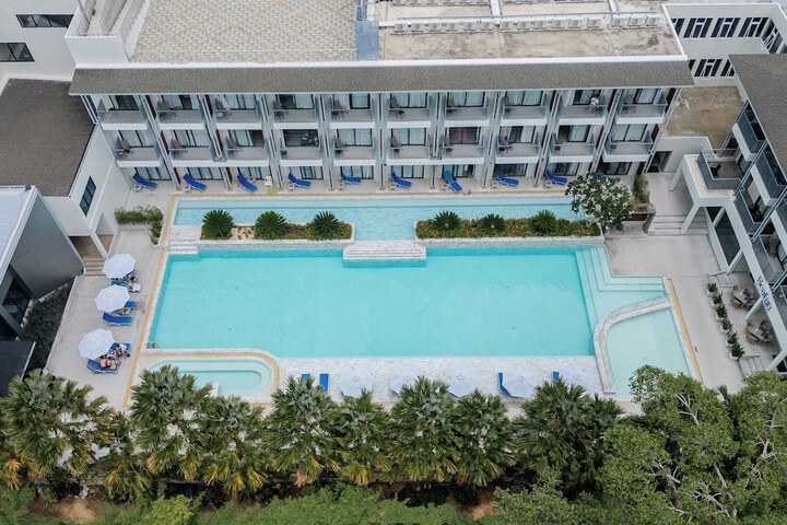Pool 52 of 80