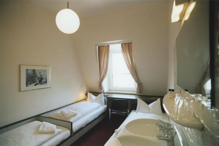 Room 31 of 73