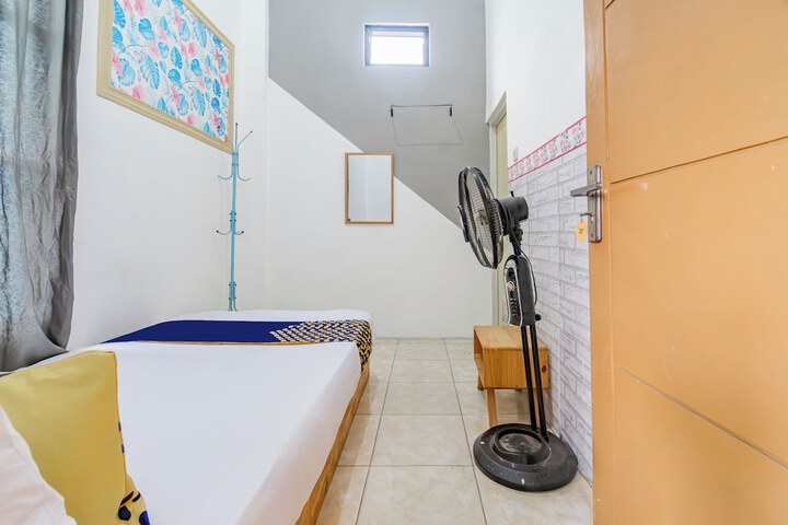 Room 11 of 30