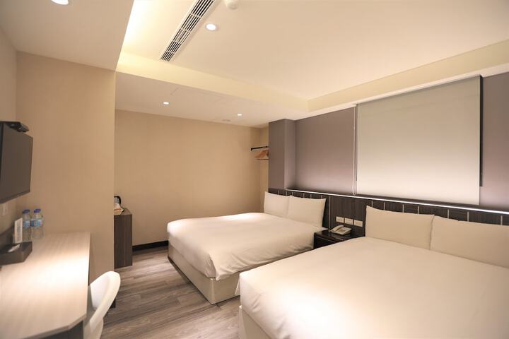 Room 45 of 79