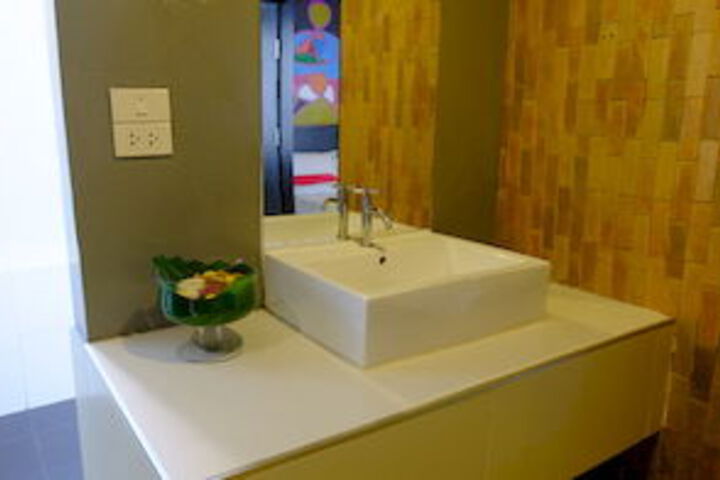 Room 32 of 101