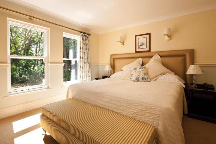Room 2 of 64