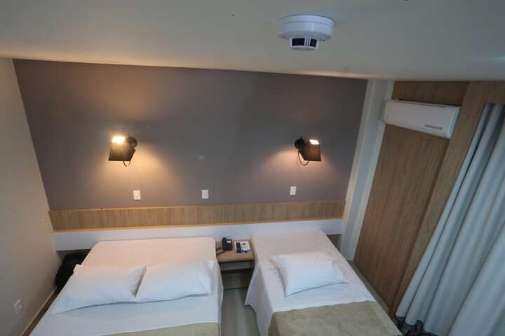 Room 21 of 50