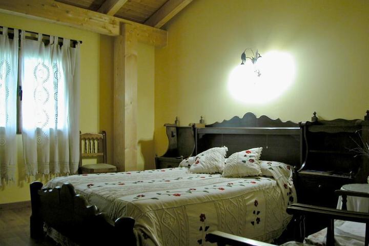 Room 6 of 14