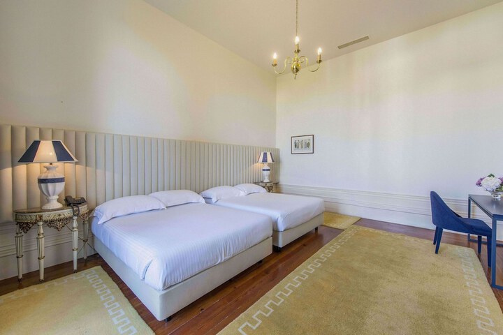 Room 8 of 46
