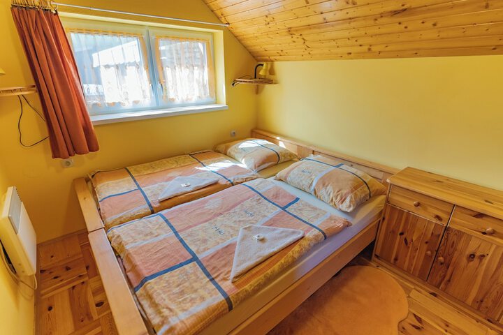 Room 6 of 35