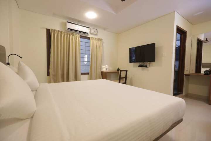 Room 2 of 14