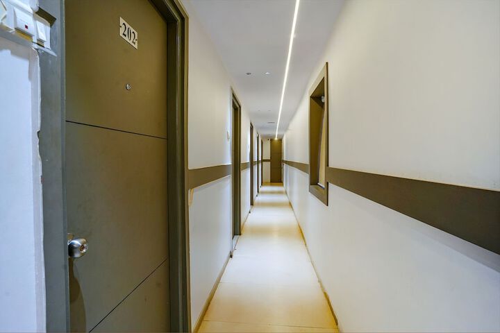 Hotel Interior 5 of 38