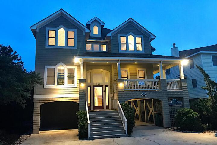 Crows Nest - Corolla Crown Point, 150 Yds to Beach, Hot Tub, Community Pool, Pets OK in Corolla, NC