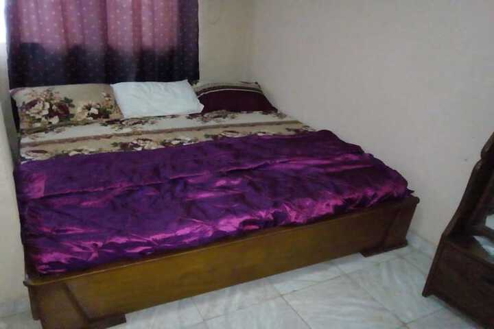 Room 9 of 22