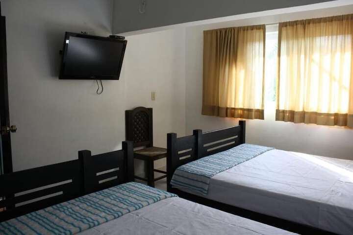 Room 10 of 18