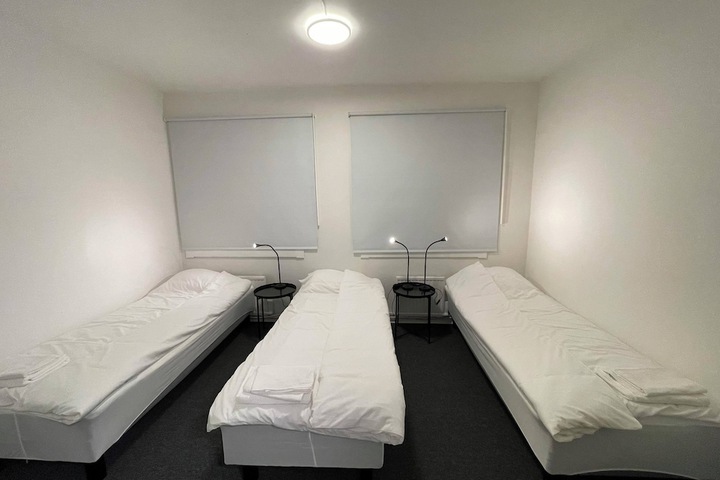 Room 2 of 13