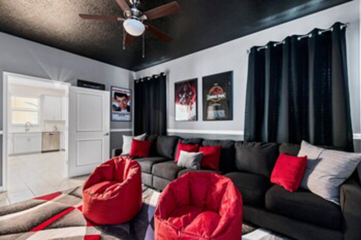 Room 52 of 179