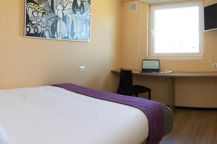 Room 12 of 44