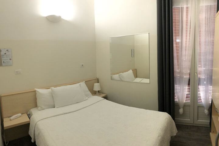 Room 27 of 53