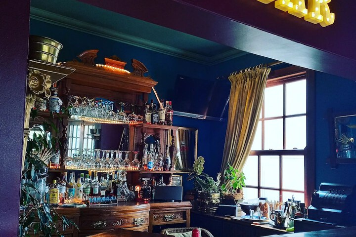 Lounge 91 of 159