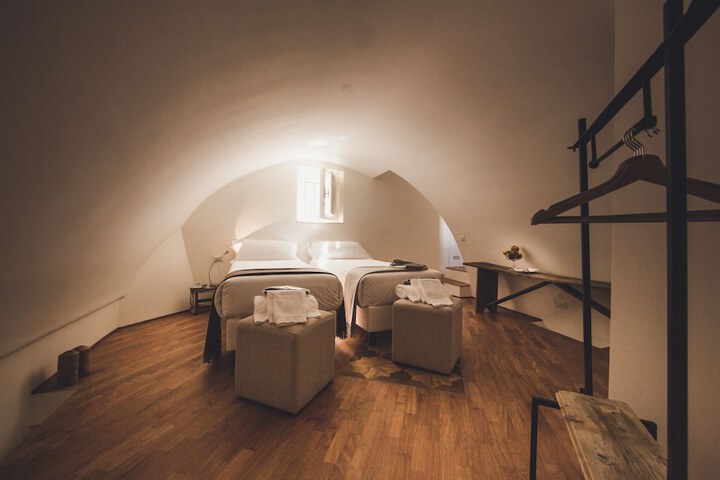 Room 60 of 119