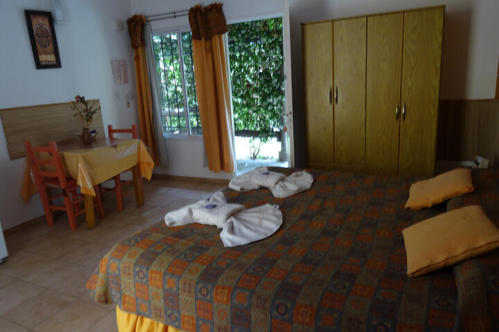 Room 3 of 33