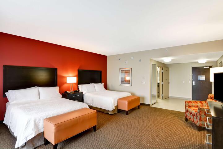 2 Queen Beds Accessible (2 of 11)